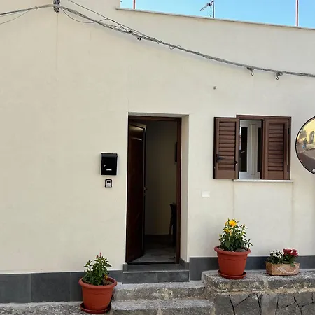 Jasmine House 8 Pax Ustica Apartamento